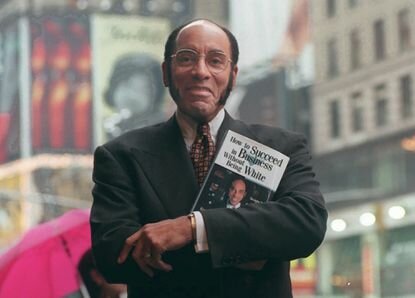 Businessman Earl graves senior public is the first issue of black enterprise.