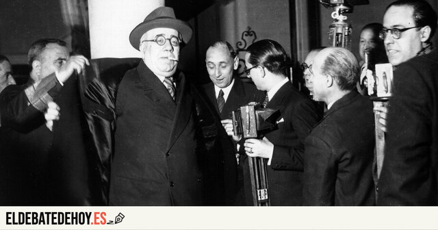 Destitución de Alcalá Zamora sustituido por Azaña