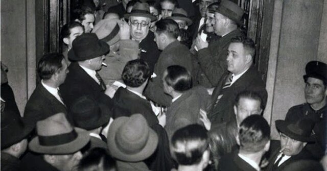 Dimisión del gobierno Azaña