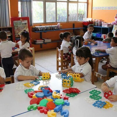 Timeline: Mi vida escolar