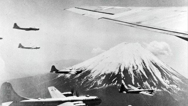 El ejército americano conquista Iwo Jima y Okinawa