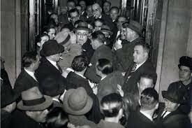 Dimisión del gobierno Azaña