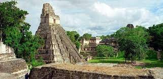 Inicio de la decadencia de Tikal, ciudad Maya