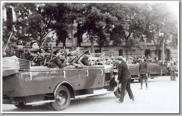“Sanjurjada”: Sublevación militar en Sevilla.