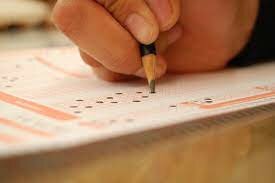 Thurston publicó el libro Análisis Factorial Múltiple, el cual será de gran utilidad para el desarrollo y construcción de pruebas