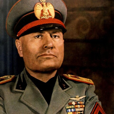 Mussolini accede al poder