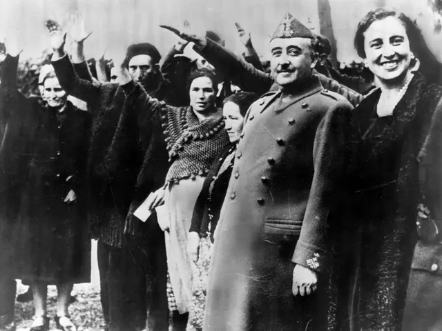 Aprobación de la Ley de Principios del Movimiento Nacional