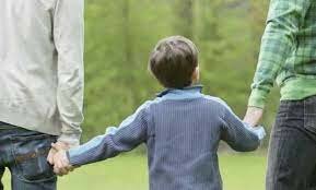 Adopción por personas del mismo sexo