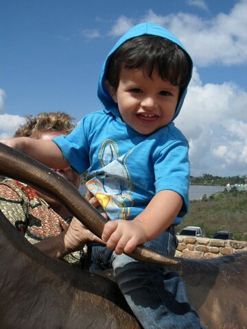paseando en la mesa de la mesa de los santos