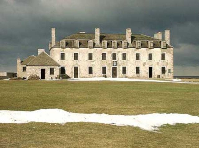 French Fort Niagara surrenders