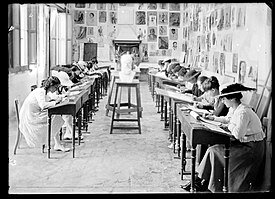 Creación de la Universidad del Trabajo (UTU)