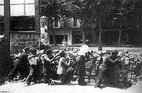 Luchan entre sí en Barcelona distintas fuerzas republicanas enfrentadas a causa de la primacía de la revolución o la organización militar.