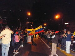 Las convocatorias a manifestaciones continuaron y el alzamiento militar fue infructuoso.