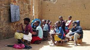 Limitado acceso a la educación - 2015