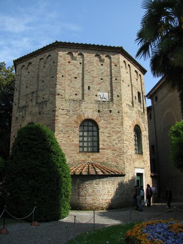 Battistero degli Ortodossi (esterno)