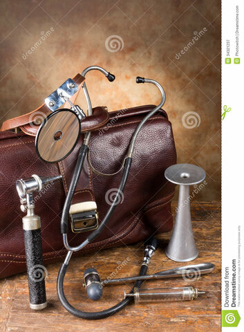 inicia estudios de Medicina