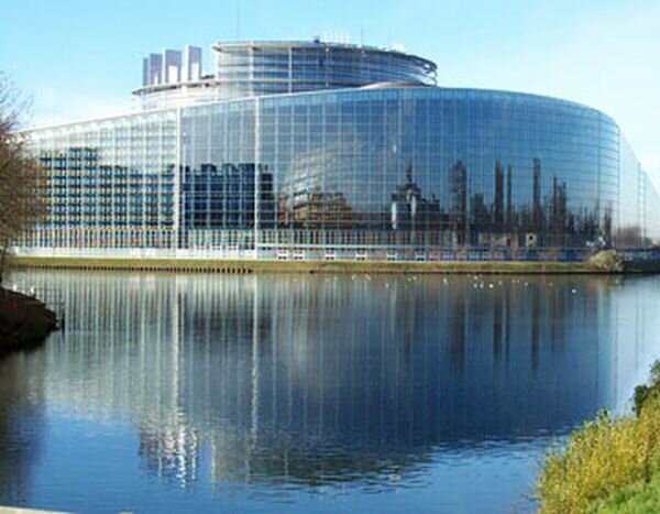 PARLAMENTO EUROPEO