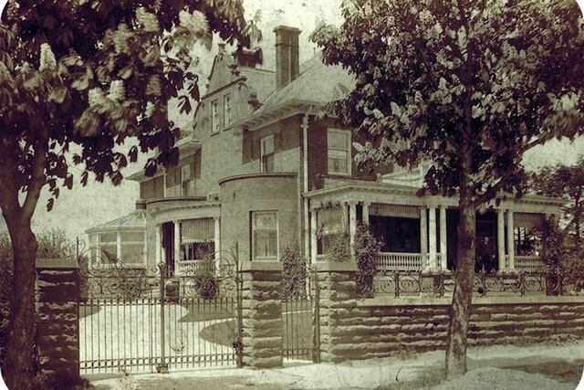 La casa de King es atacada