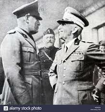 Viktor Emanuel III.ak gobernua osatzea Mussoliniri eskaini