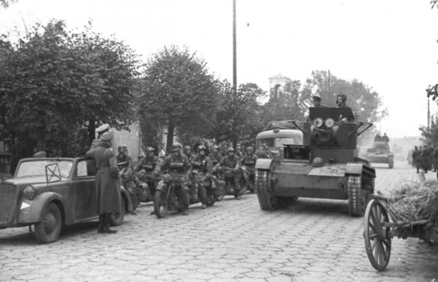 Els nazis envaeixen Polònia