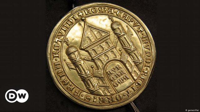 El cristianisme es converteix en religió oficial de l’Imperi romà (indica l’emperador responsable).