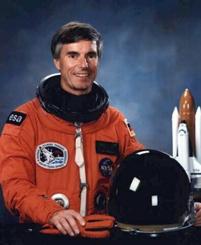 Ulf Merbold en el espacio