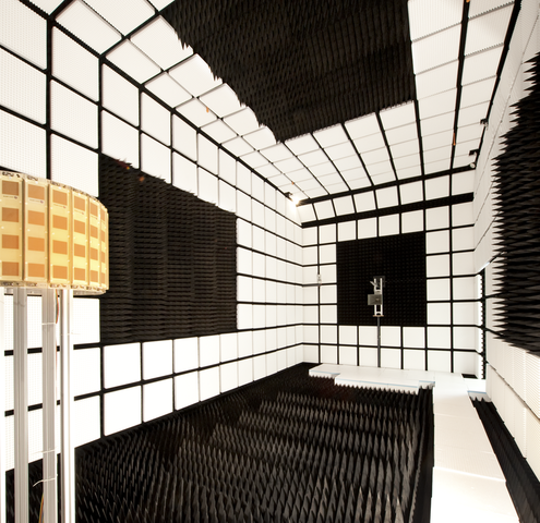 Active Antenna Arrays