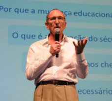 David Albury: La Educación Personalizada