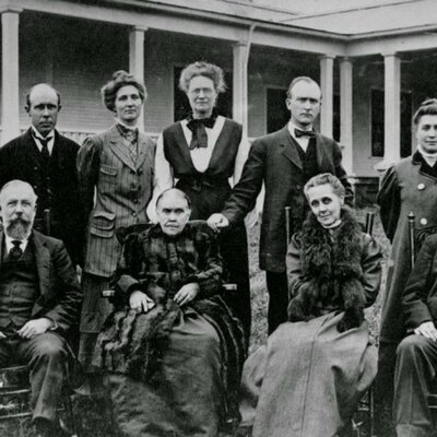 Timeline: Fechas de publicación de libros, nacimiento y muerte de los pioneros