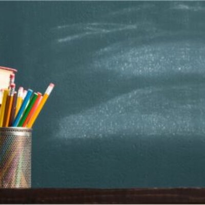 Timeline: Historique entre l'école et la société québécoise