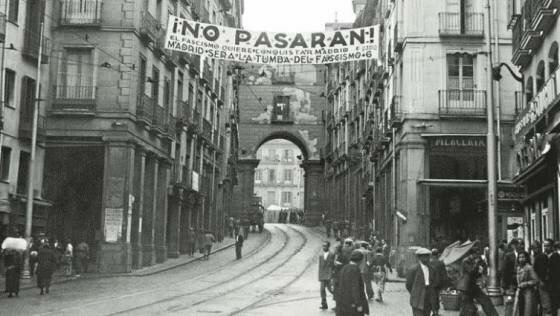 Las tropas nacionales entran en Madrid sin resistencia