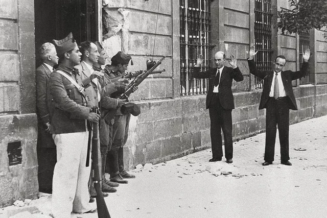 ALZAMIENTO EN MELILLA DEL GENERAL YAGÜE