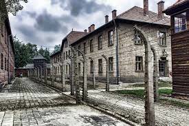 Entrada al camp de concentració