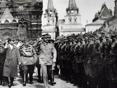 Los Bolcheviques ganan la Guerra Civil (1921)