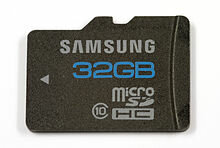En 2005 Surgen las tarjetas microSD