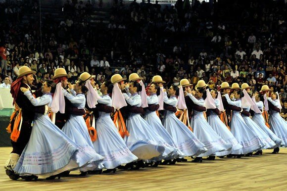 DANÇAS GAÚCHAS