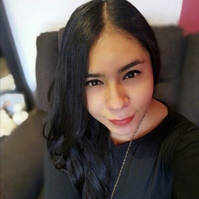 Timeline: Biografía Mónica como estudiante