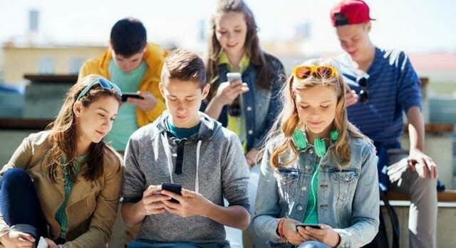 Adolescencia socialización