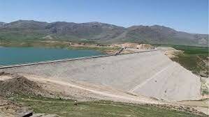 Dos manantiales unidos por un pescador en la ciudad de Tell Taánnek. Presa de Maruk en el Tigris cerca a Sammara, destruida en 1256 A.C.