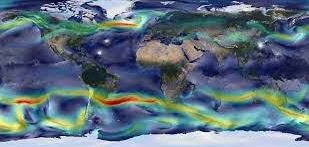 Se trasmiten los primeros boletines meteorológicos.