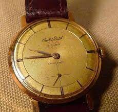 20. Reloj de cuarzo.