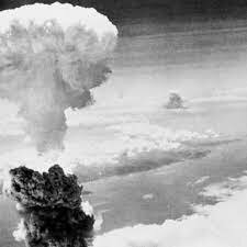 LANZAMIENTO DE LA SEGUNDA BOMBA ATOMICA EN NAGASAKI
