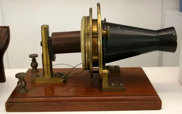 Изобретение телефона