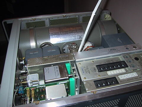 Lanzamiento del primer reloj atómico