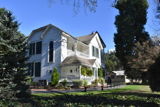 Elena White sufre una caída en su casa de Elmshaven, California