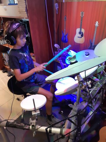 התחלתי לתופף