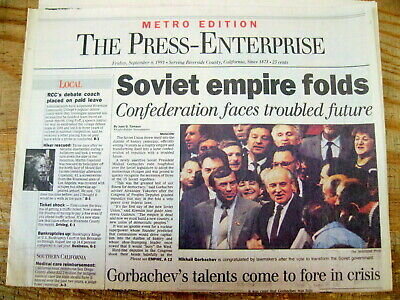 •	Soviet Union Collapses (1991)