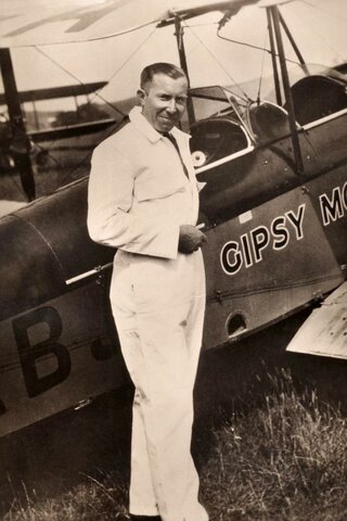 Franco sale de Canarias a Tetuán en el Dragón Rapide