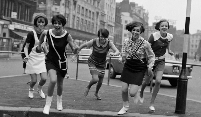 Aparició minifaldila