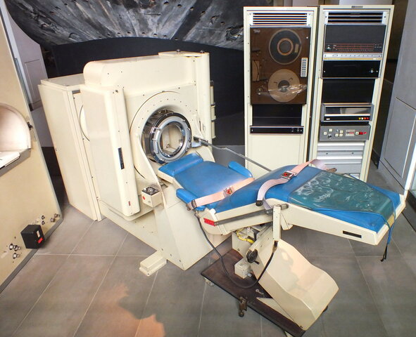 Tomografía axial computarizada de 1973 se creo (CAT)